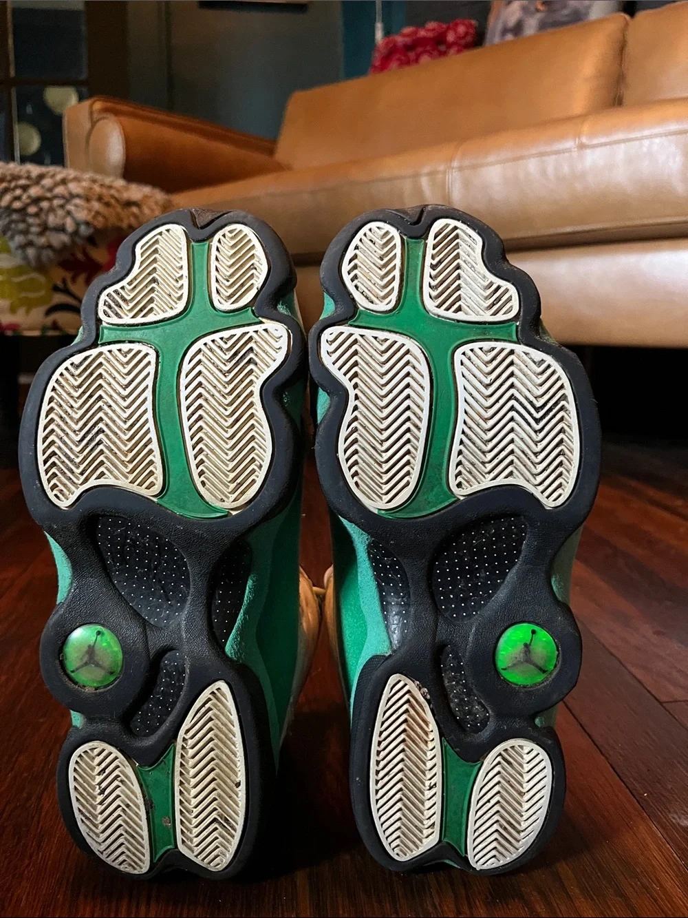 Jordan Men's White & Green Retro Basketball Sneakers